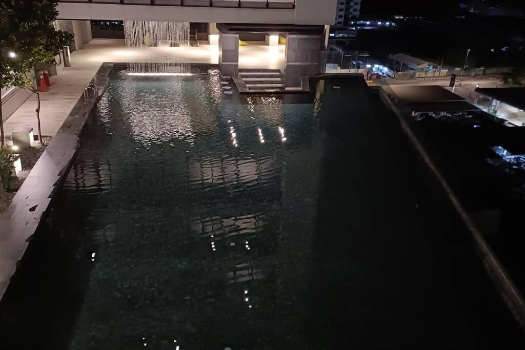 Cozy Flexus Signature 4 Guests Pool Nflix Hbo Kuala Lumpur Dış mekan fotoğraf